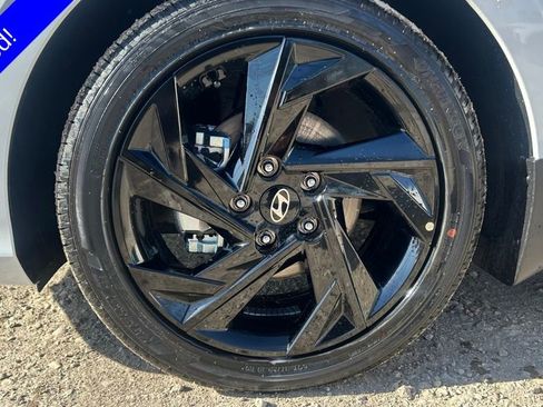 Used 2026 Hyundai Elantra SEL Sport Premium FWD image 13