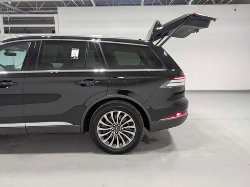 Used 2024 Lincoln Aviator Reserve w/ Elements Package Plus image 11