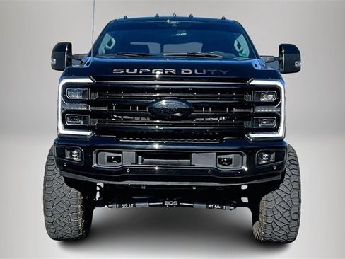 Used 2024 Ford F250 Limited image 3