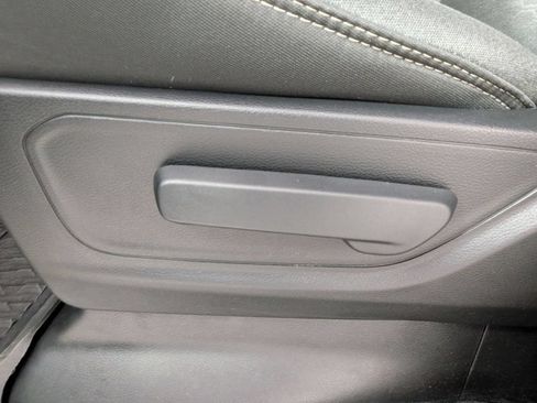 Used 2025 RAM 1500 Warlock AWD/4WD image 22