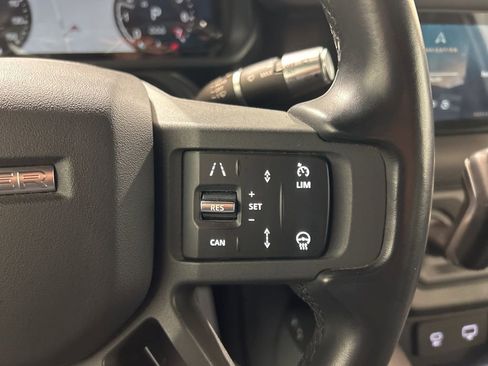 Used 2022 Land Rover Defender 90 X-Dynamic SE image 25