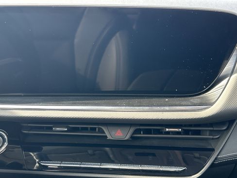 Used 2024 Buick Envision Preferred image 17