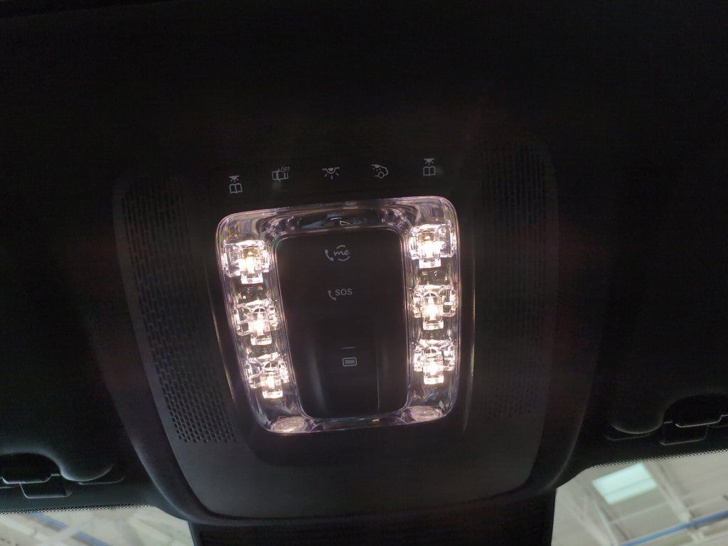 Used 2025 Mercedes-Benz GLE 350 4MATIC image 12