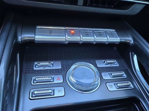 Certified 2025 Lincoln Nautilus Reserve w/ Jet Appearance Package image 14