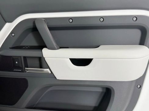 New 2025 Land Rover Defender 110 S image 28