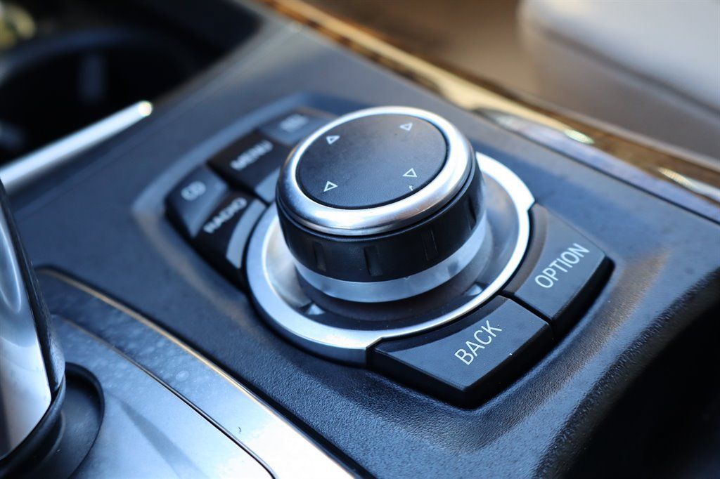 Used 2012 BMW X5 xDrive35d AWD/4WD image 32