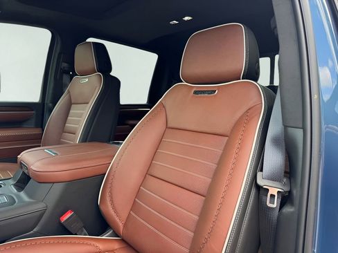 New 2026 GMC Sierra 2500 Denali Ultimate w/ Max Trailering Package AWD/4WD image 9