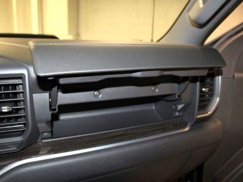 Used 2025 Chevrolet Silverado 1500 LT Trail Boss w/ Convenience Package II image 31