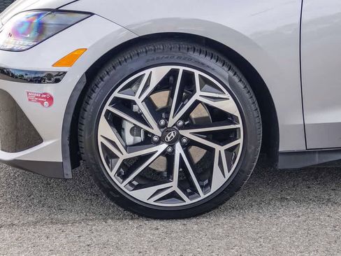 Used 2024 Hyundai Ioniq 6 Limited image 10