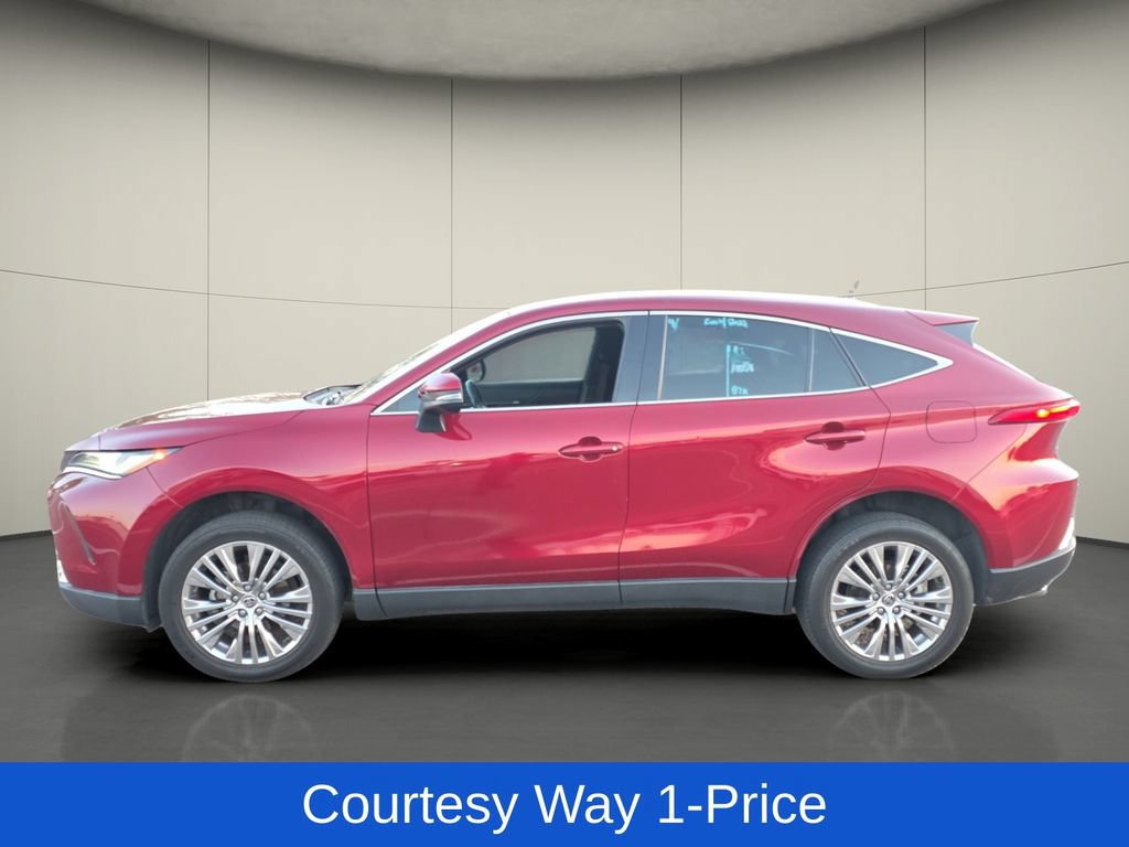Used 2022 Toyota Venza XLE AWD/4WD image 5