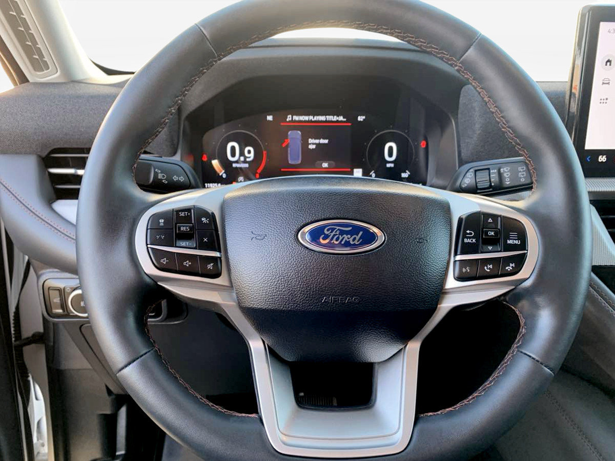 Used 2025 Ford Explorer Active w/ Active Comfort Package AWD/4WD image 24