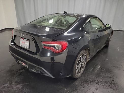 Used 2020 Toyota 86 RWD image 8