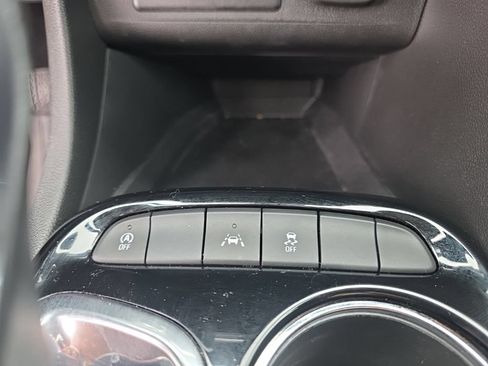 Used 2023 Buick Encore GX Essence w/ Experience Buick Package FWD image 24