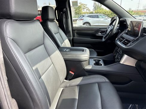 Used 2024 Chevrolet Suburban LT image 26