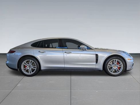 Used 2017 Porsche Panamera 4 image 7