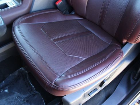 Used 2024 Ford Expedition Limited image 26