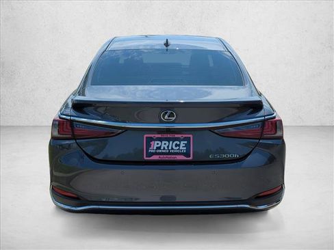 Used 2023 Lexus ES 300h Ultra Luxury w/ Accessory Package (Z2) FWD image 5