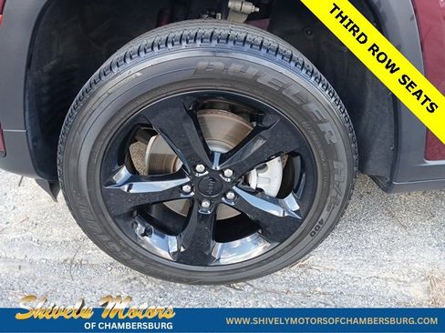 Certified 2022 Jeep Grand Cherokee L Laredo image 2