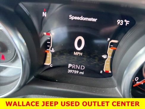 Used 2020 Jeep Wrangler Unlimited Sahara AWD/4WD image 12
