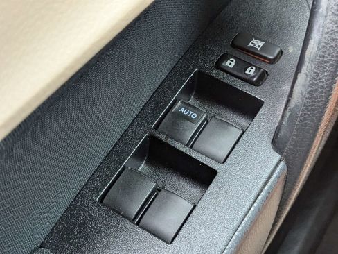 Used 2016 Toyota Corolla LE w/ Driver Convenience Package FWD image 22