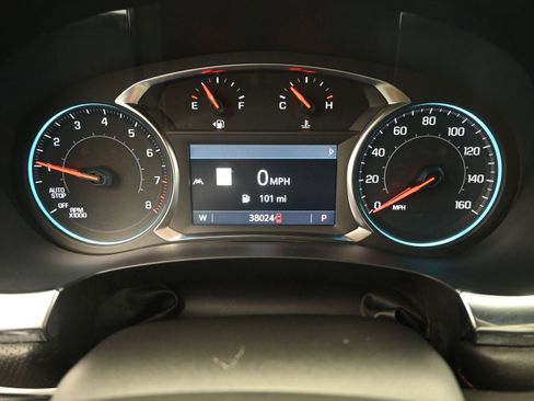 Used 2023 Chevrolet Traverse RS AWD/4WD image 14