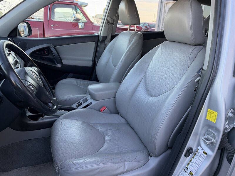 Used 2011 Toyota RAV4 Limited w/ Limited Extra Value Pkg AWD/4WD image 18