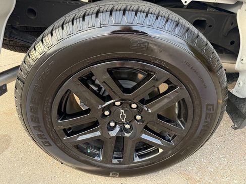 Used 2024 Chevrolet Silverado 1500 RST image 23