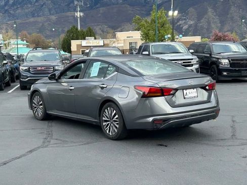 Used 2024 Nissan Altima 2.5 SV FWD image 7