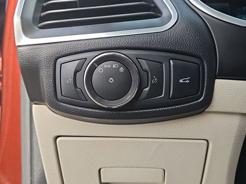 Used 2016 Ford Edge Titanium w/ Technology Package image 30