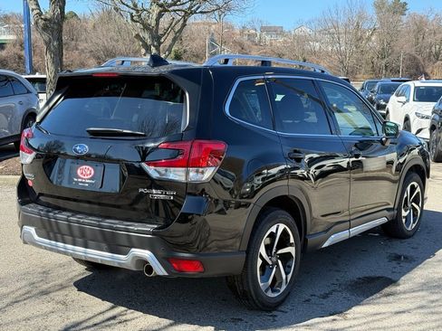 Used 2023 Subaru Forester Touring image 8