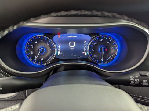 New 2026 Chrysler Pacifica Select w/ S Appearance Package image 19