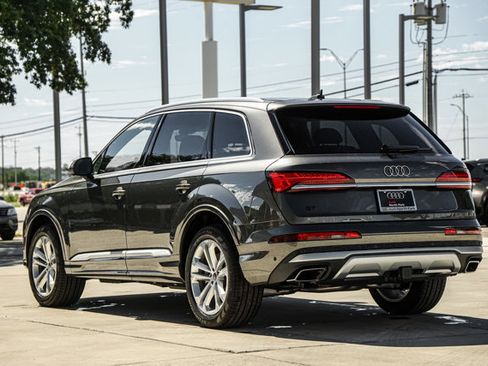 Used 2025 Audi Q7 3.0T Premium Plus image 5