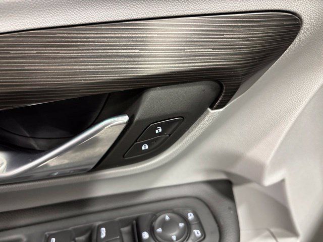 Used 2024 GMC Terrain SLE FWD image 39