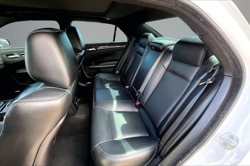 Used 2023 Chrysler 300 S w/ Comfort Group RWD image 21