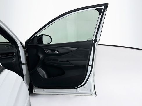 Used 2025 Buick Envista Sport Touring FWD image 30