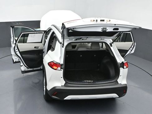 Certified 2022 Toyota Corolla Cross LE image 51