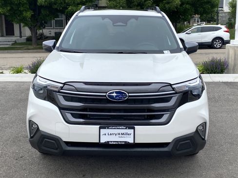 New 2026 Subaru Forester Touring AWD/4WD image 9