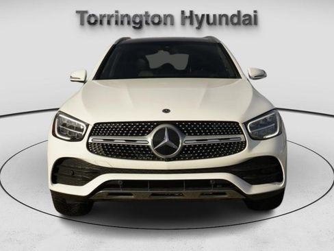 Used 2021 Mercedes-Benz GLC 300 4MATIC image 2