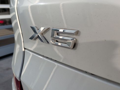 Used 2019 BMW X5 xDrive50i w/ M Sport Package image 40