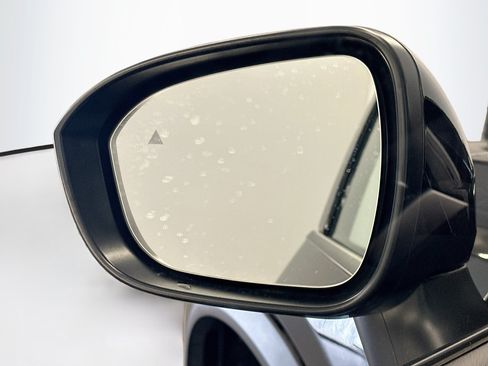 Used 2026 Nissan Rogue SL AWD/4WD image 16