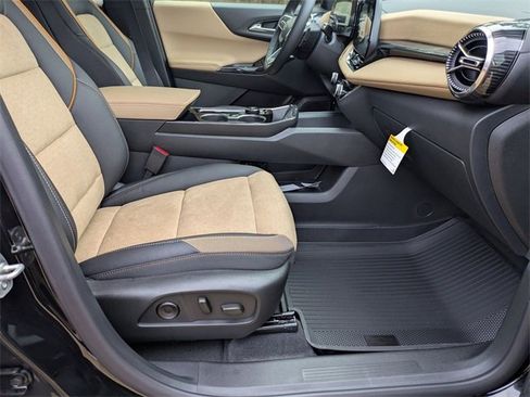 New 2026 Chevrolet Equinox ACTIV w/ Convenience Package III image 37