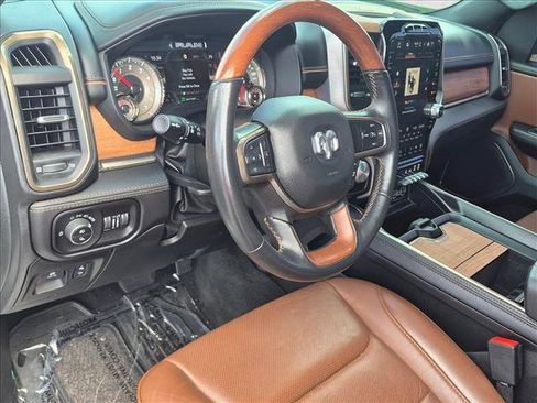 Used 2022 RAM 1500 Limited AWD/4WD image 9