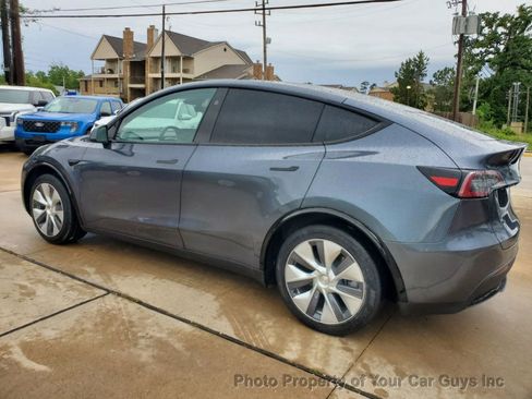Used 2023 Tesla Model Y 2WD image 6