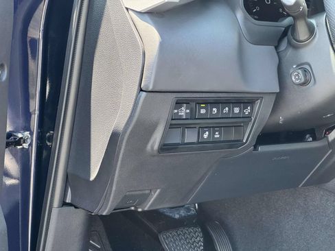 Used 2023 Toyota Tundra Platinum AWD/4WD image 13