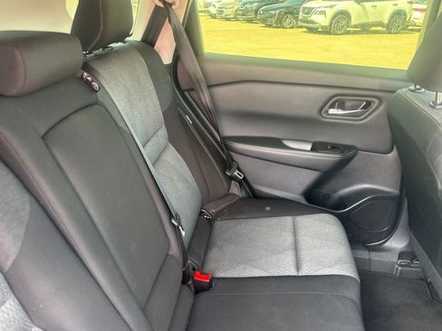 Certified 2025 Nissan Rogue SV FWD image 34