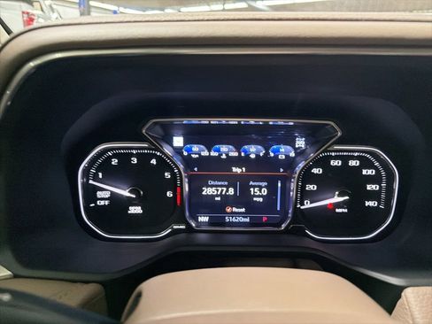 Used 2021 GMC Yukon Denali w/ Denali Premium Package AWD/4WD image 19