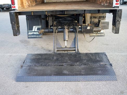 Used 2015 Ford F550 2WD Regular Cab Super Duty image 1