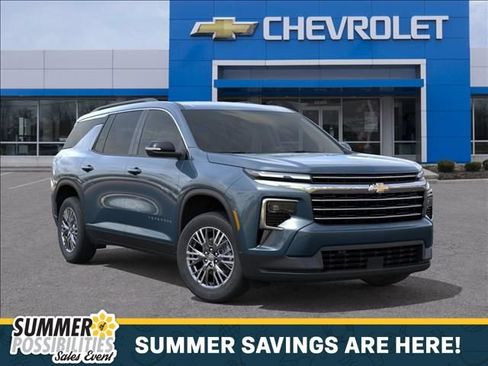New 2026 Chevrolet Traverse LT w/ Driver Confidence Package FWD image 7