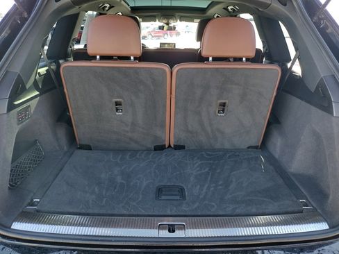 Used 2019 Audi Q7 3.0T Prestige w/ Prestige Package image 11