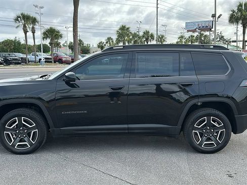 New 2026 Jeep Cherokee Laredo AWD/4WD image 3